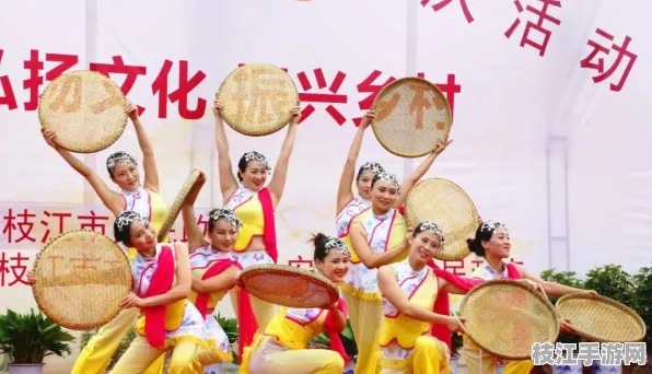 2025年8月枝江农民丰收节盛大开幕 群众踊跃参与共庆丰收